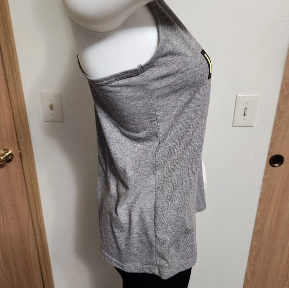 Gray Athletic works tank top size small - Picture 9 of 10